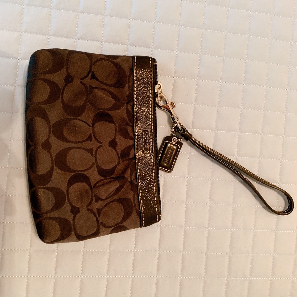 Classic coach clutch up for grabs!